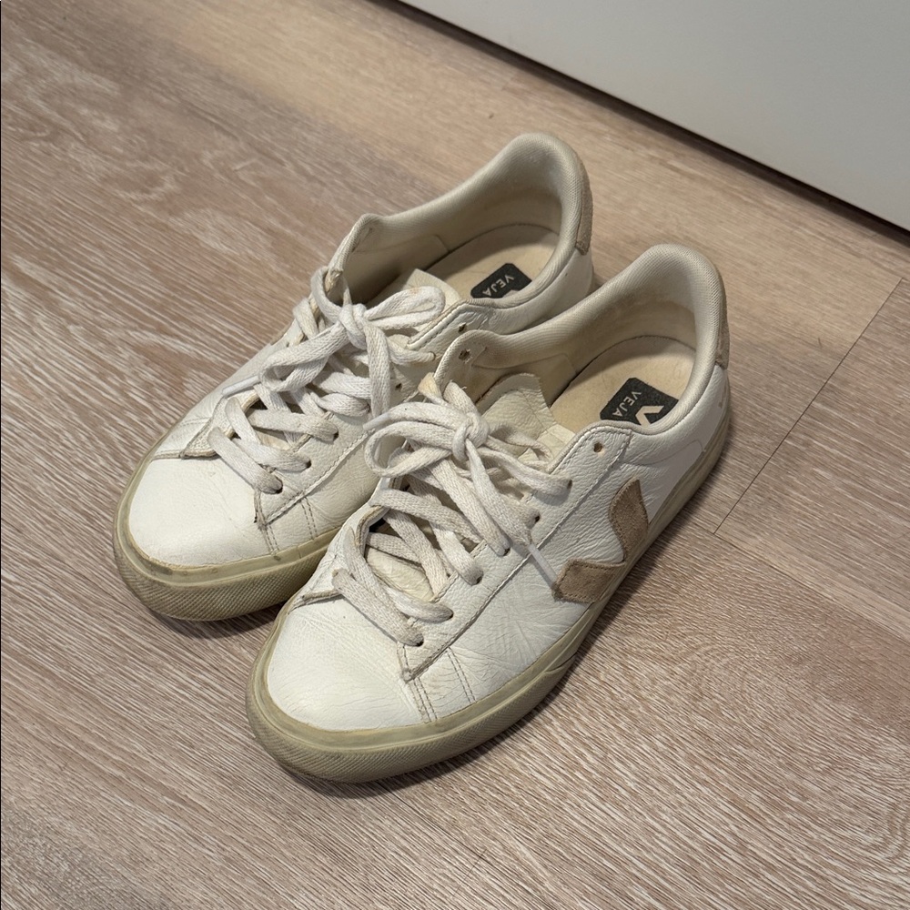 Veja Cream and Tan Casual Sneakers